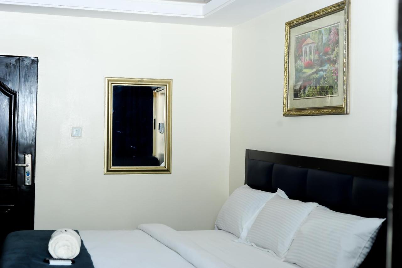 Mariners Suites Lagos Exterior photo